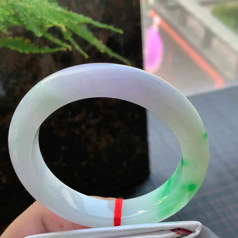 正圈冰糯春彩 无瑕 尺寸:59.2/12.4/10.4 色好 大圈口