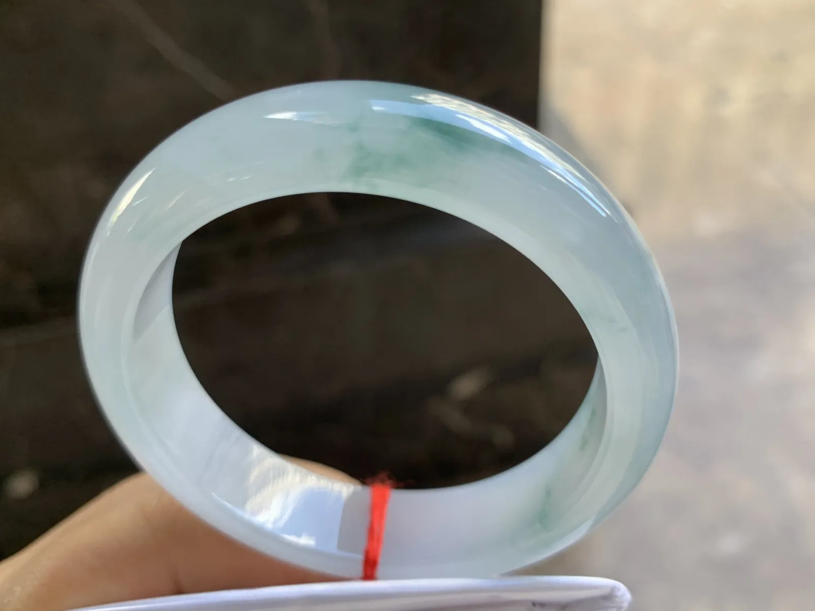 53-13-8mm
冰种飘花手镯 水润光泽 花色清爽