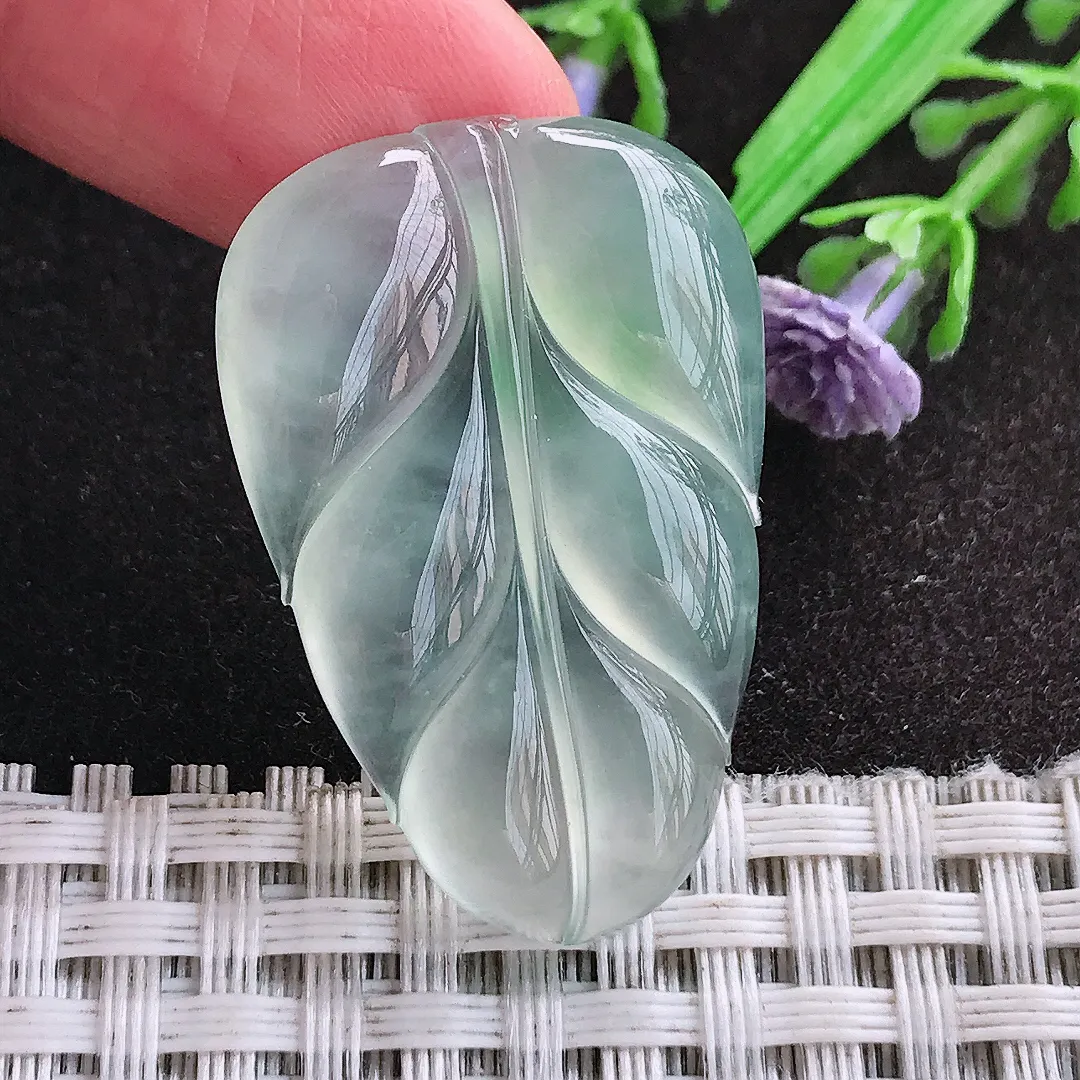 天然A货翡翠34.8/23/4.8老坑冰种果冻胶冰晴叶子吊坠翡翠玉挂件