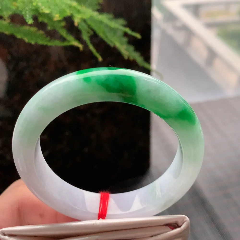 正圈冰糯辣绿 无瑕 尺寸:55.1/12.5/8.7 色好