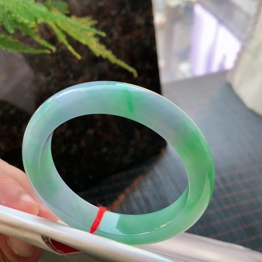 正圈满色春彩 无瑕 尺寸:56.7/12.8/9.2 色好