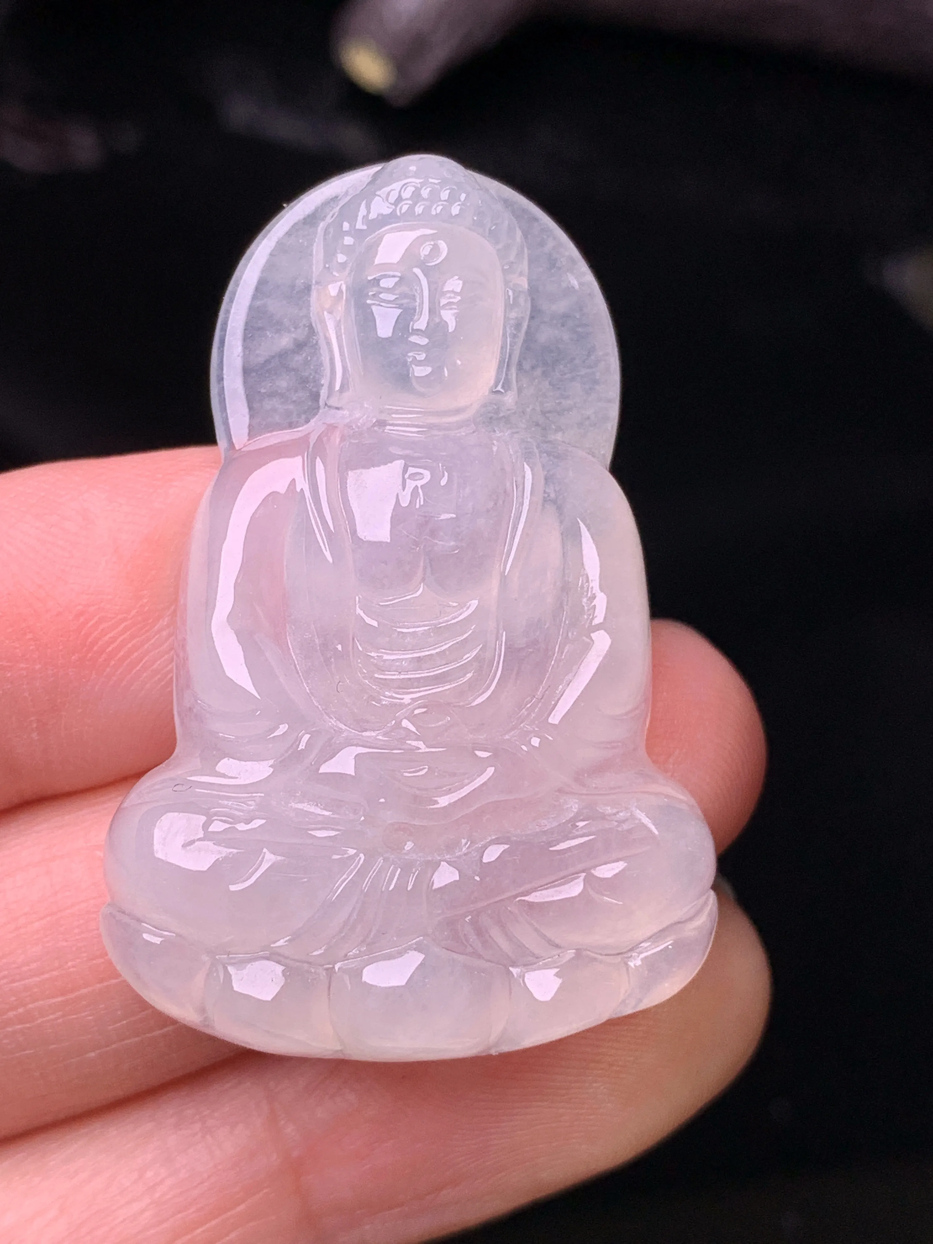 冰种观音吊坠 玉质细腻 色泽清新艳丽 整体尺寸39.2*26.3*6