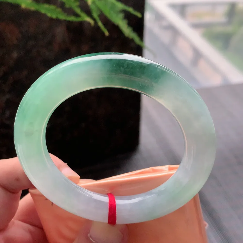 圆条高冰飘花 无瑕 尺寸:55.1/11.2 花美 种水好