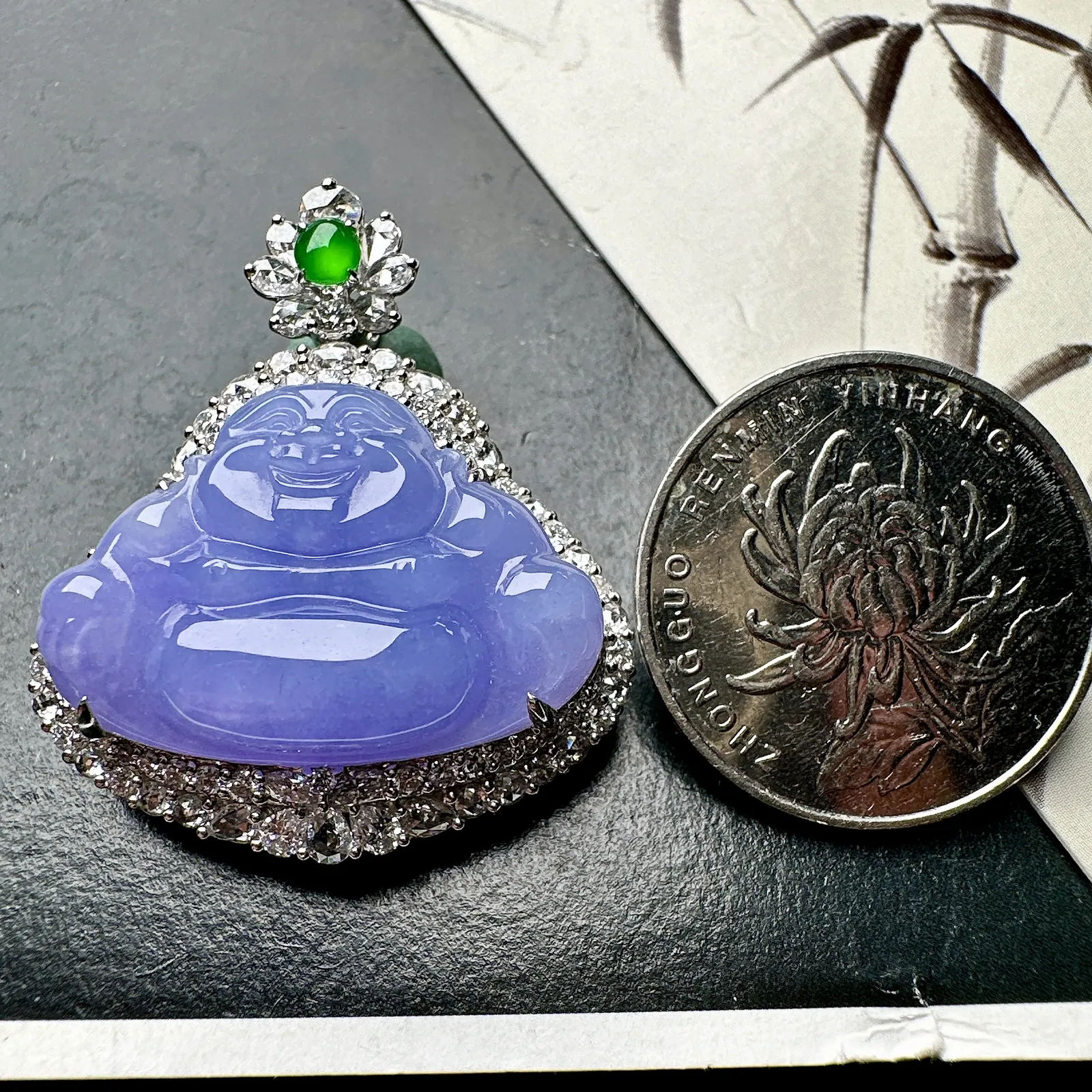 【冰种紫佛吊坠】种水很不错、质地细腻水润，形状很饱满，18K金钻豪华镶嵌，裸石尺寸18.4*27.1*6毫米