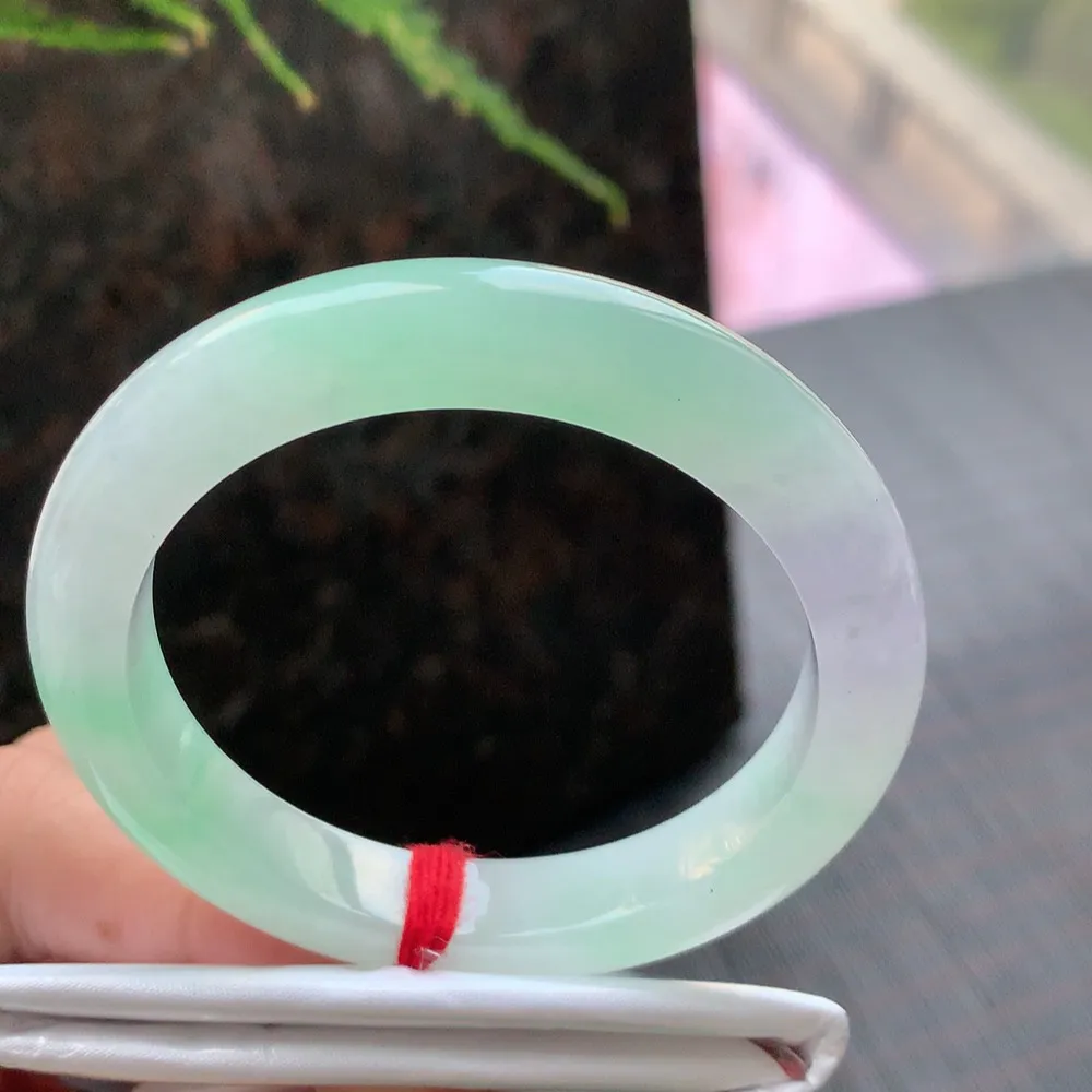 正圈高冰春彩 无瑕 尺寸:50.9/9.9/8.4 种色兼备