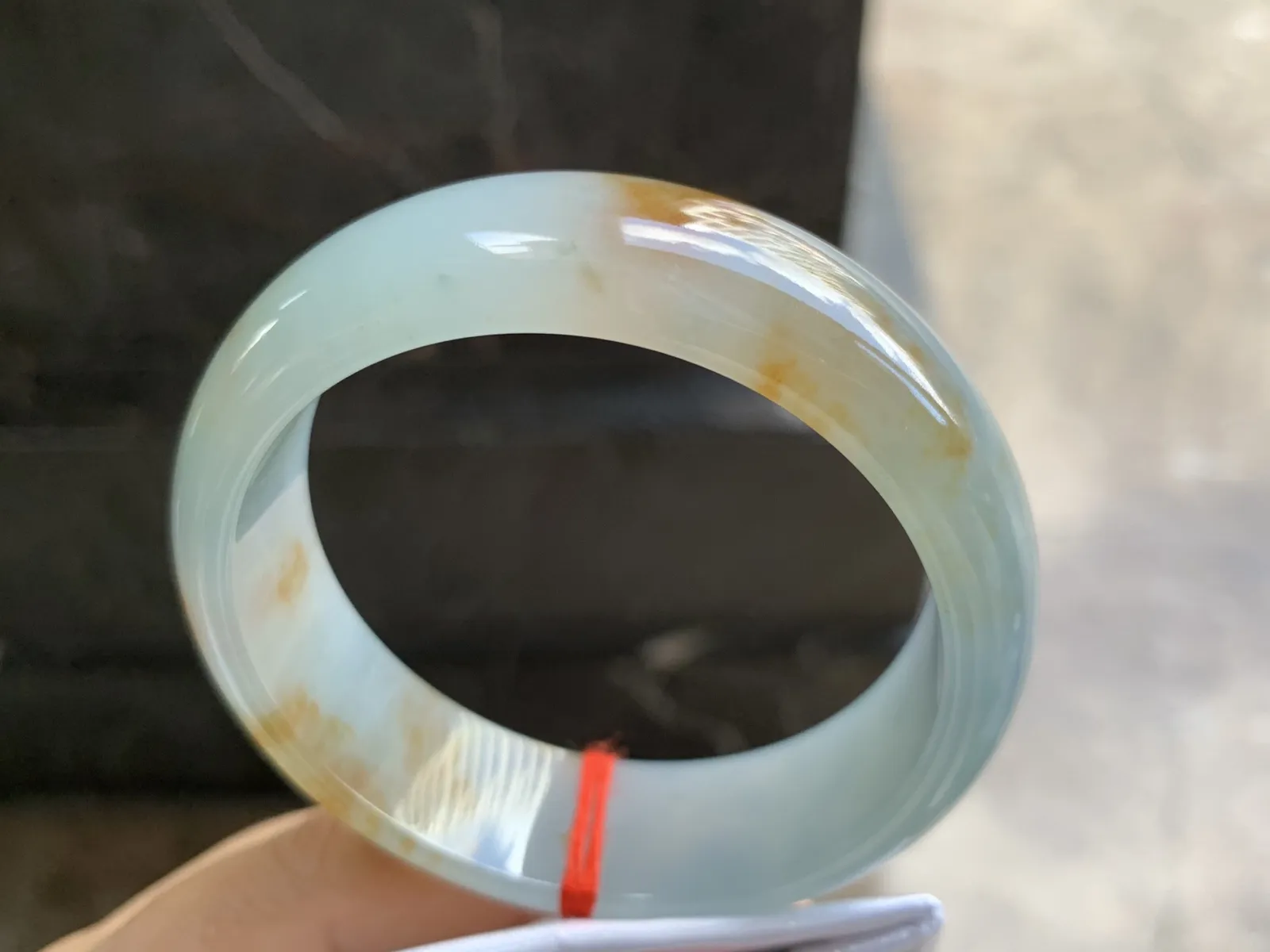 57.5-18-8mm
冰种黄翡宽版手镯 种好水润 特色镯