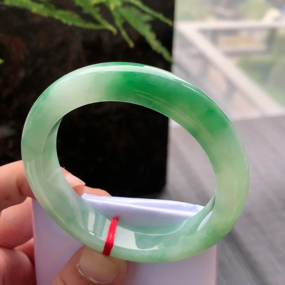 正圈冰翠绿 无瑕 尺寸:56.4/12.7/9.2 色好🥰🥰