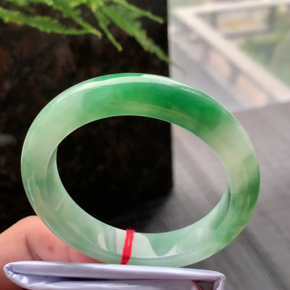 正圈冰翠绿 无瑕 尺寸:56.4/12.7/9.2 色好🥰🥰