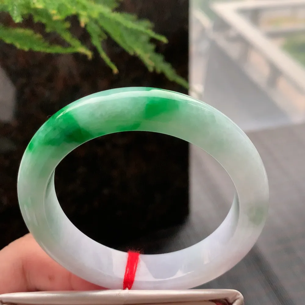 正圈冰糯辣绿 无瑕 尺寸:55.1/12.5/8.7 色好