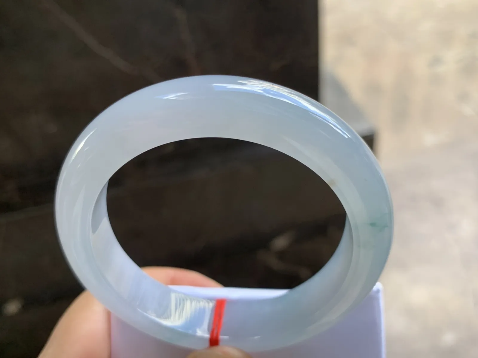 54-12.7-9mm
冰种飘花手镯 水润光泽 清爽