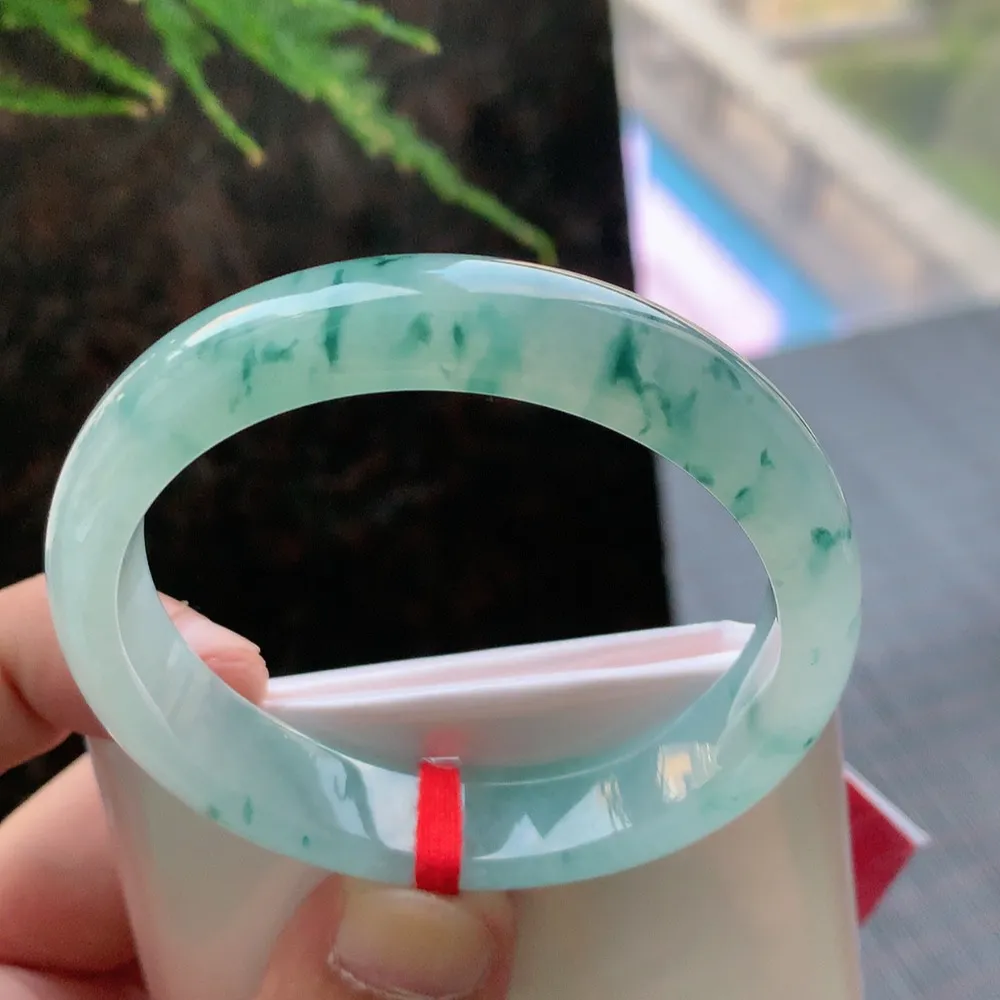 正圈高冰飘花 无瑕 尺寸:53.7/12.8/7.4 花美 种水好