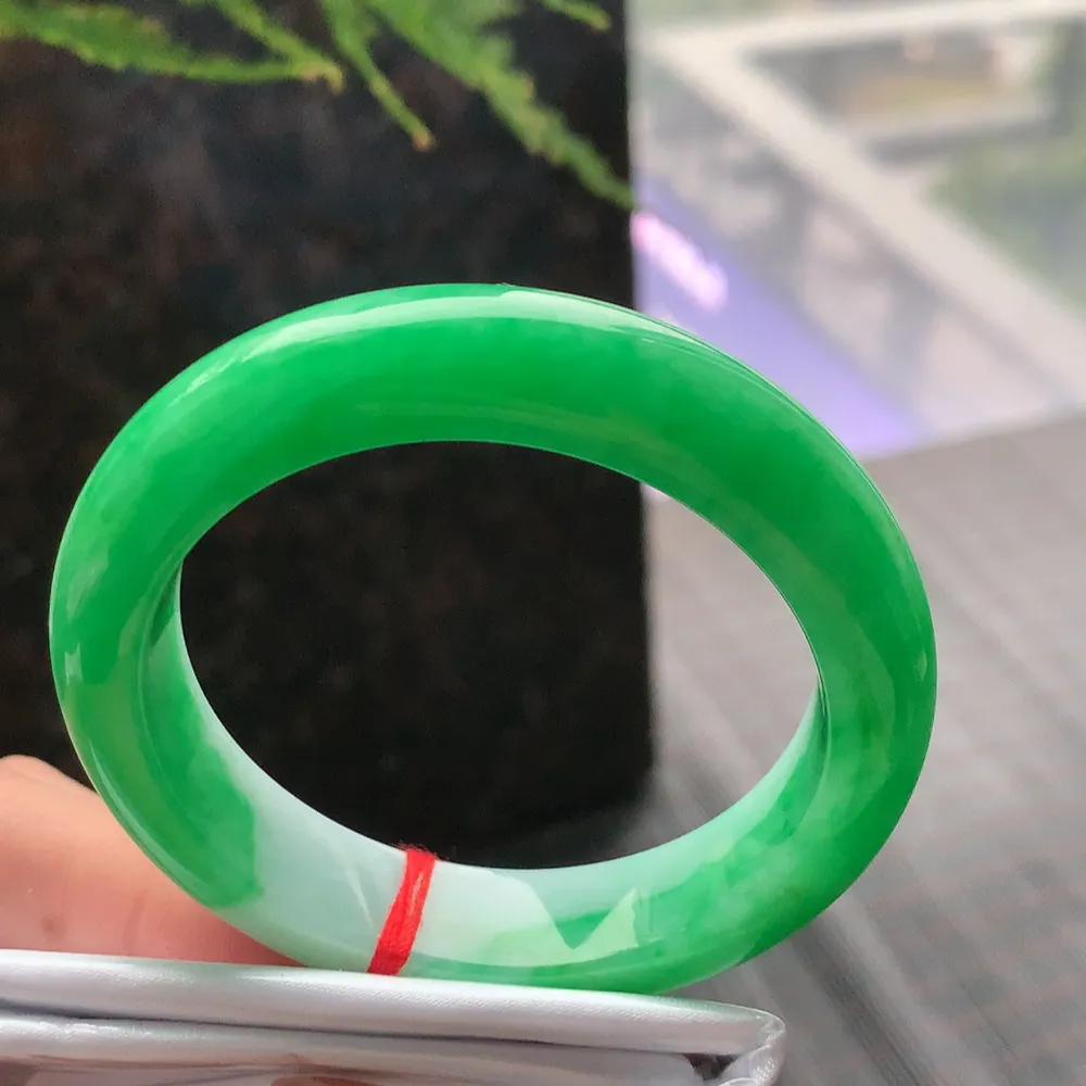 正圈一大圈阳绿 微纹 尺寸:50.4/11.8/8.3 色好