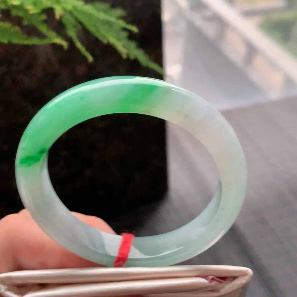 正圈冰阳绿 无瑕 尺寸:51.4/10.7/7.4 色好