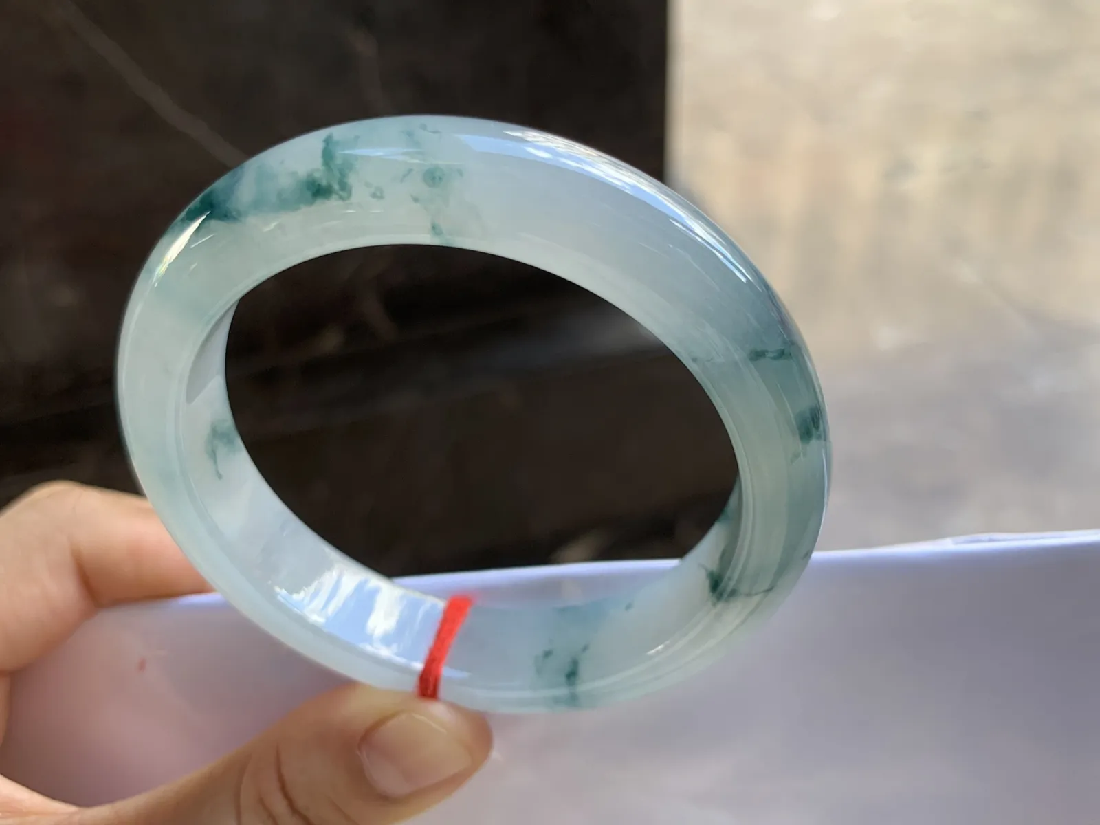 57-13-9mm
冰种飘花手镯 水润光泽 花色浓郁漂亮  山水画即视感