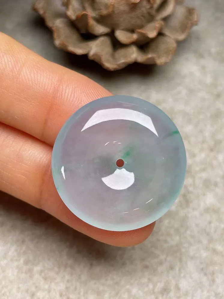 冰种飘绿【平安扣】吊坠，种水好，玉质细腻 ，卖相好