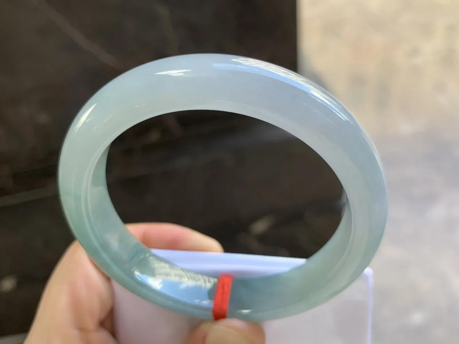 56.5-12.5-8.8mm
油青手镯 底子细腻 水润