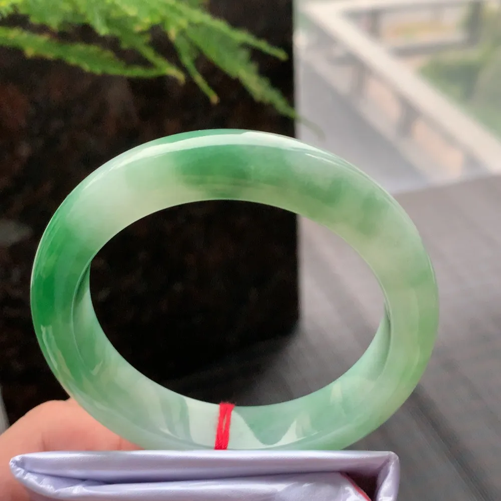 正圈冰翠绿 无瑕 尺寸:56.4/12.7/9.2 色好🥰🥰