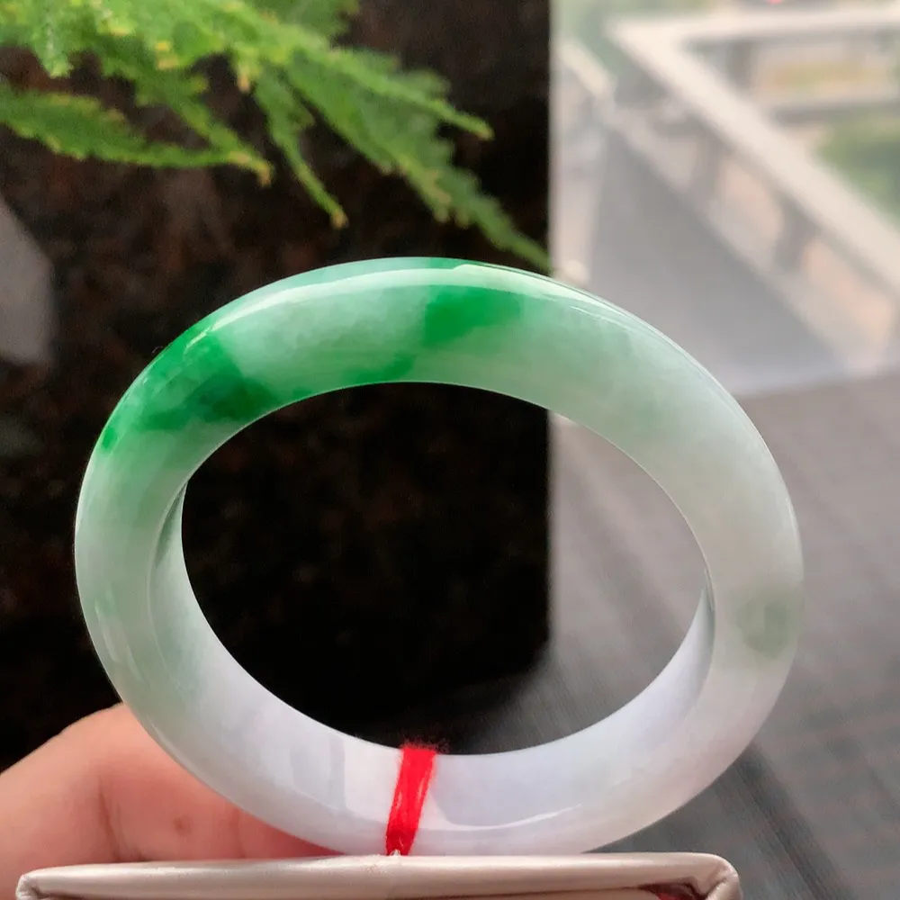 正圈冰糯辣绿 无瑕 尺寸:55.1/12.5/8.7 色好