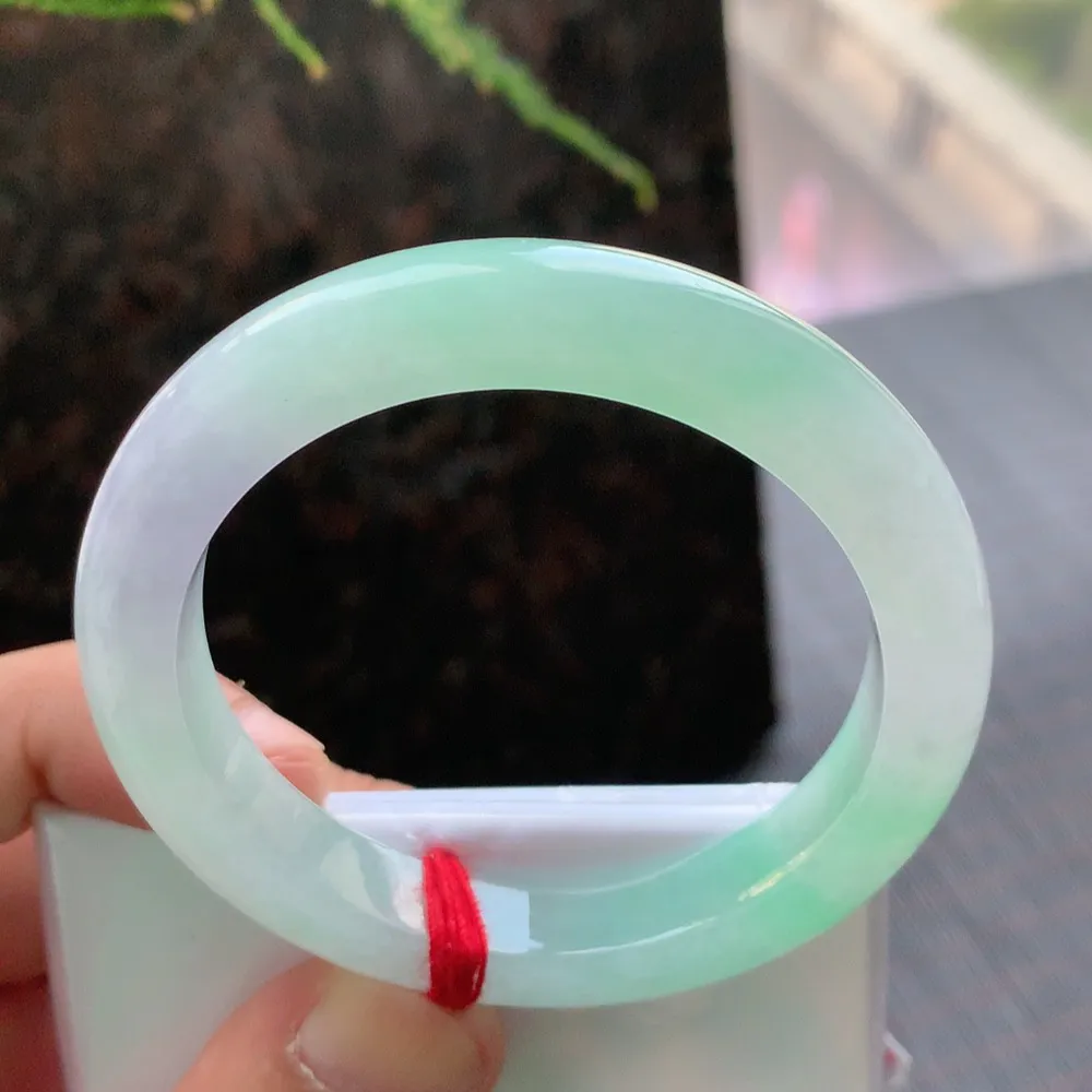 正圈高冰春彩 无瑕 尺寸:50.9/9.9/8.4 种色兼备