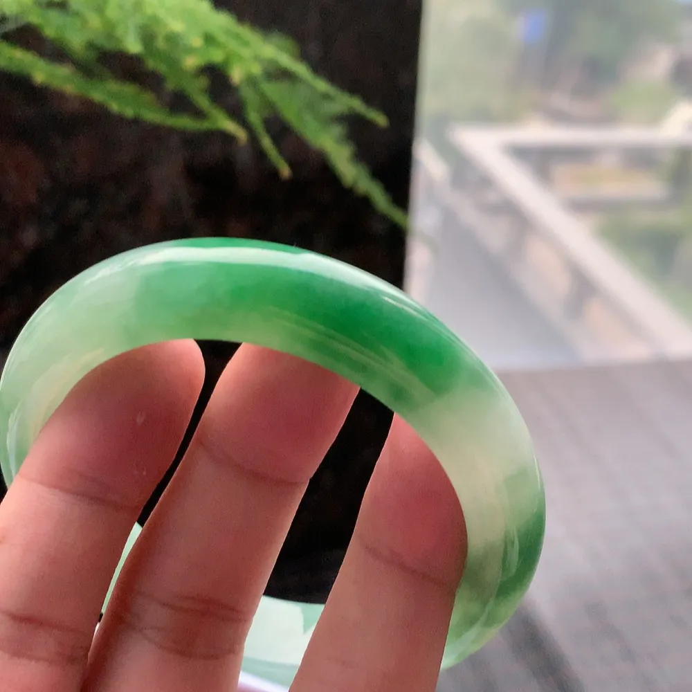 正圈冰翠绿 无瑕 尺寸:56.4/12.7/9.2 色好🥰🥰