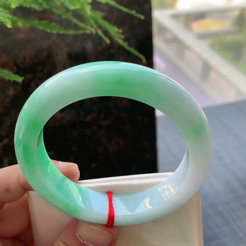 正圈一大节阳绿 无瑕 尺寸:57.2/13.3/9.3 色阳🥰🥰