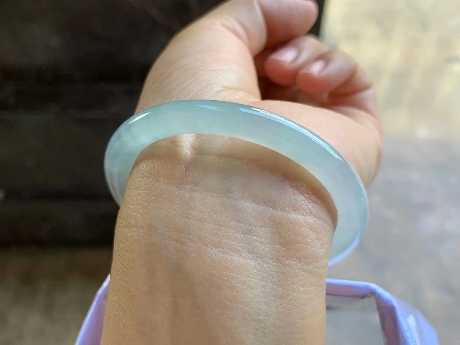 51-7.2mm
冰种圆条手镯 水润光泽 清爽