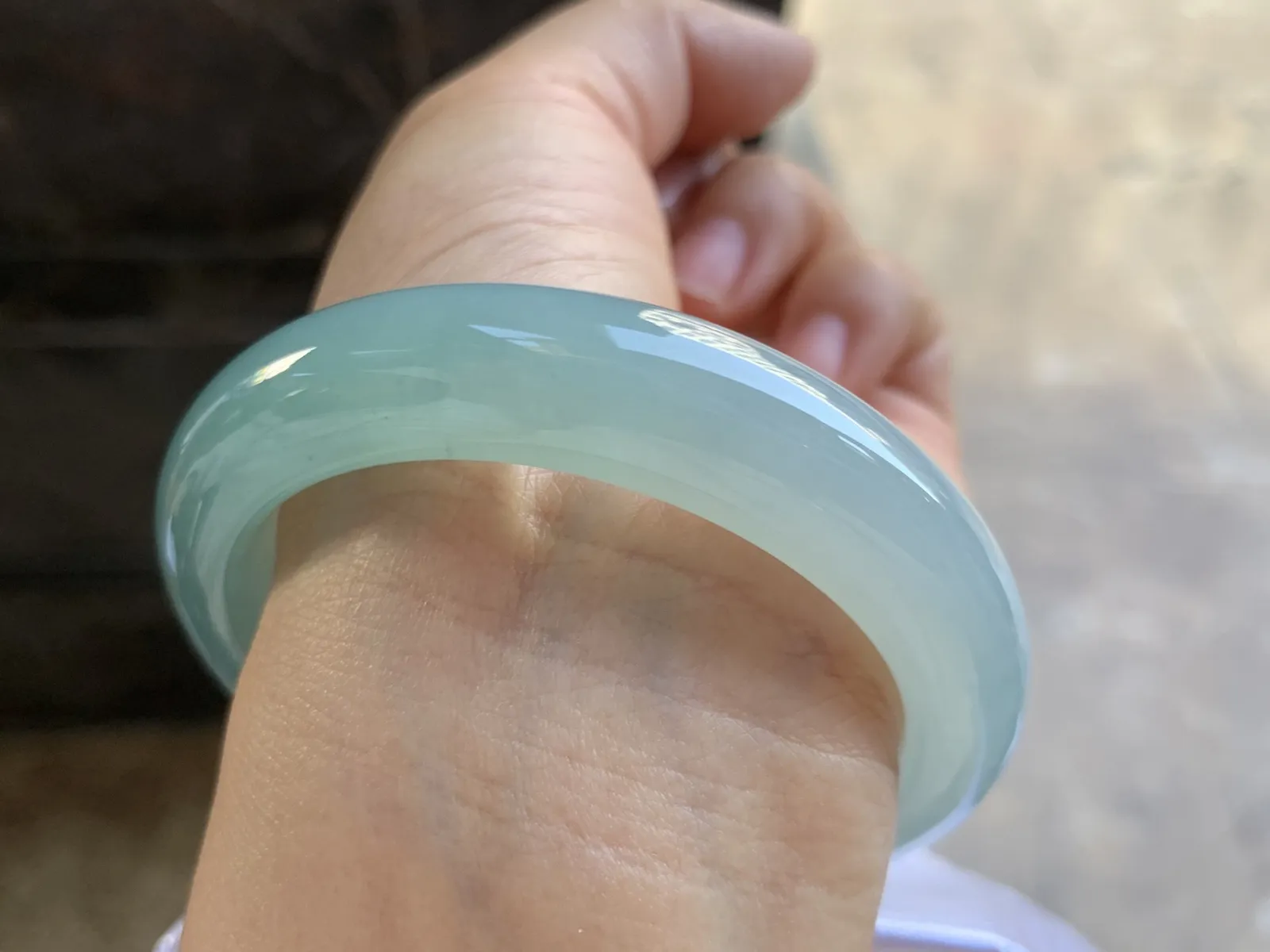 53.5-12-8.8mm
冰种晴水手镯 种好水润 底色漂亮 推荐