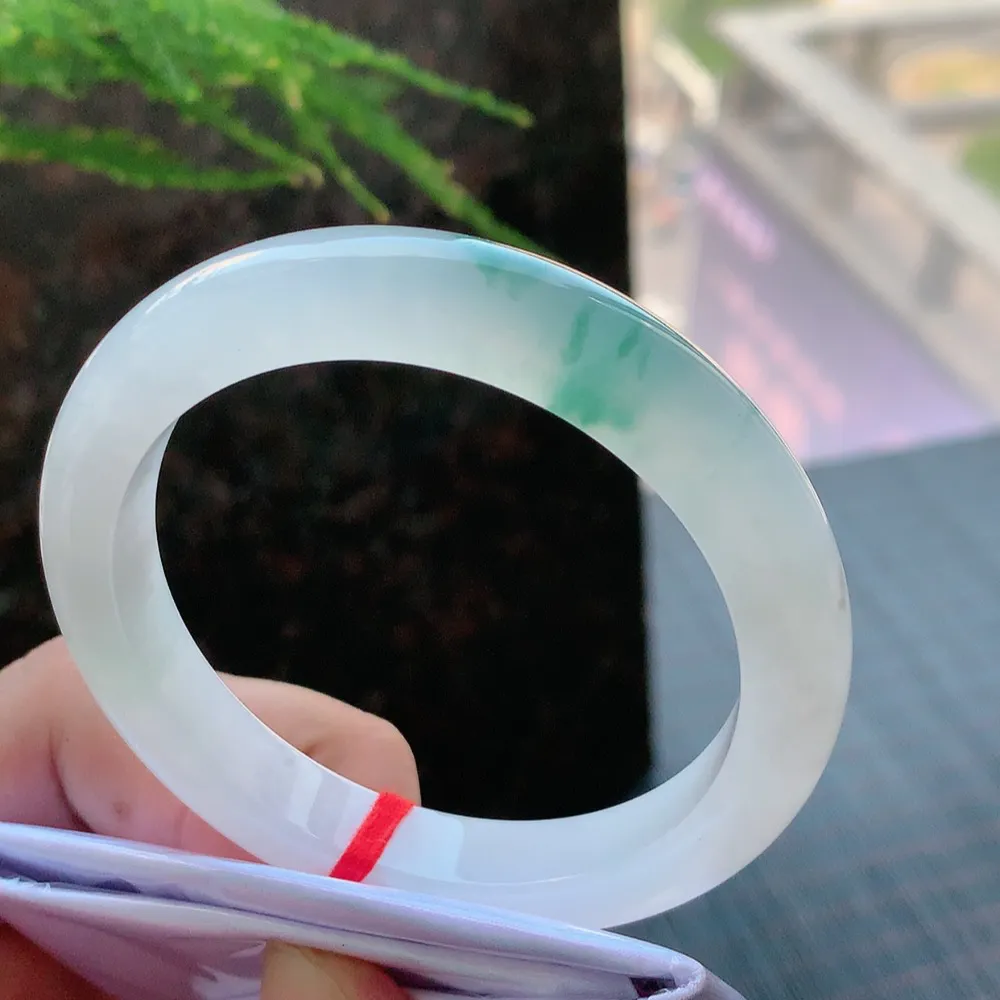 正圈冰飘花 微纹 尺寸:55.7/10.2/8.6 花美 种水好