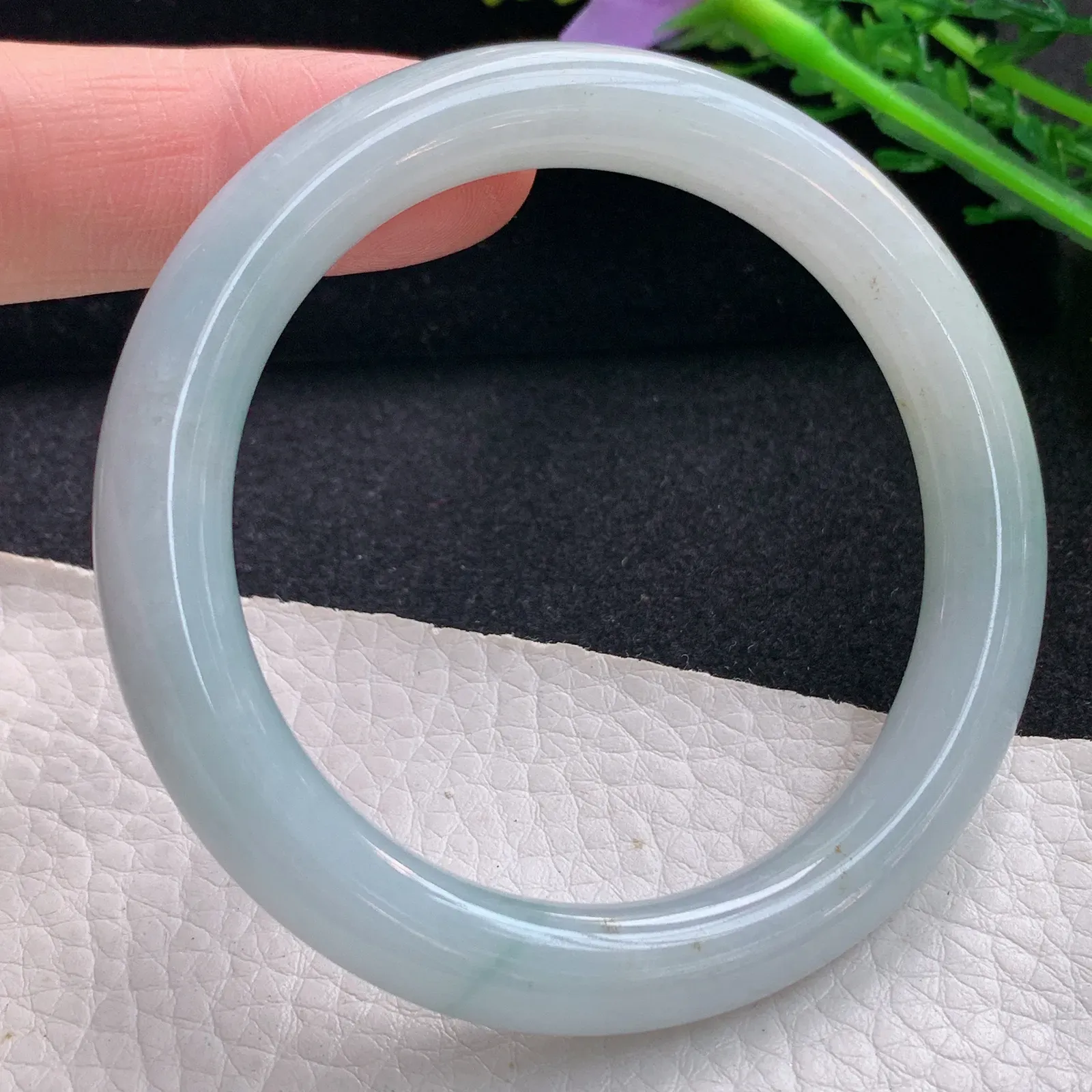 n小圈口52*8.6美人镯 缅甸翡翠a货玉手镯淡蓝圆条玉手环 叮当镯