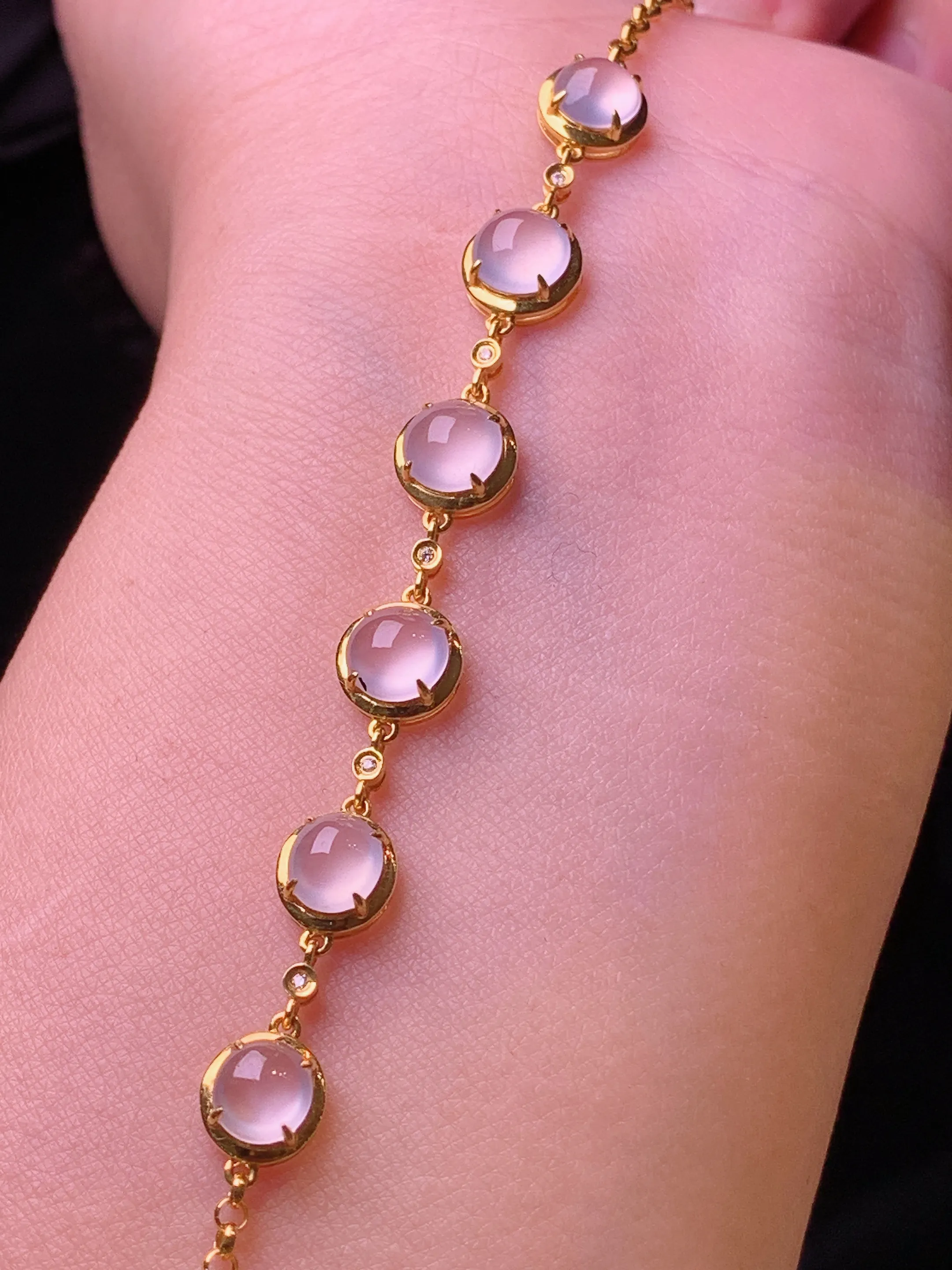 18k金镶嵌冰种蛋面手链 玉质细腻 色泽清新艳丽 整体尺寸76*7.3*5