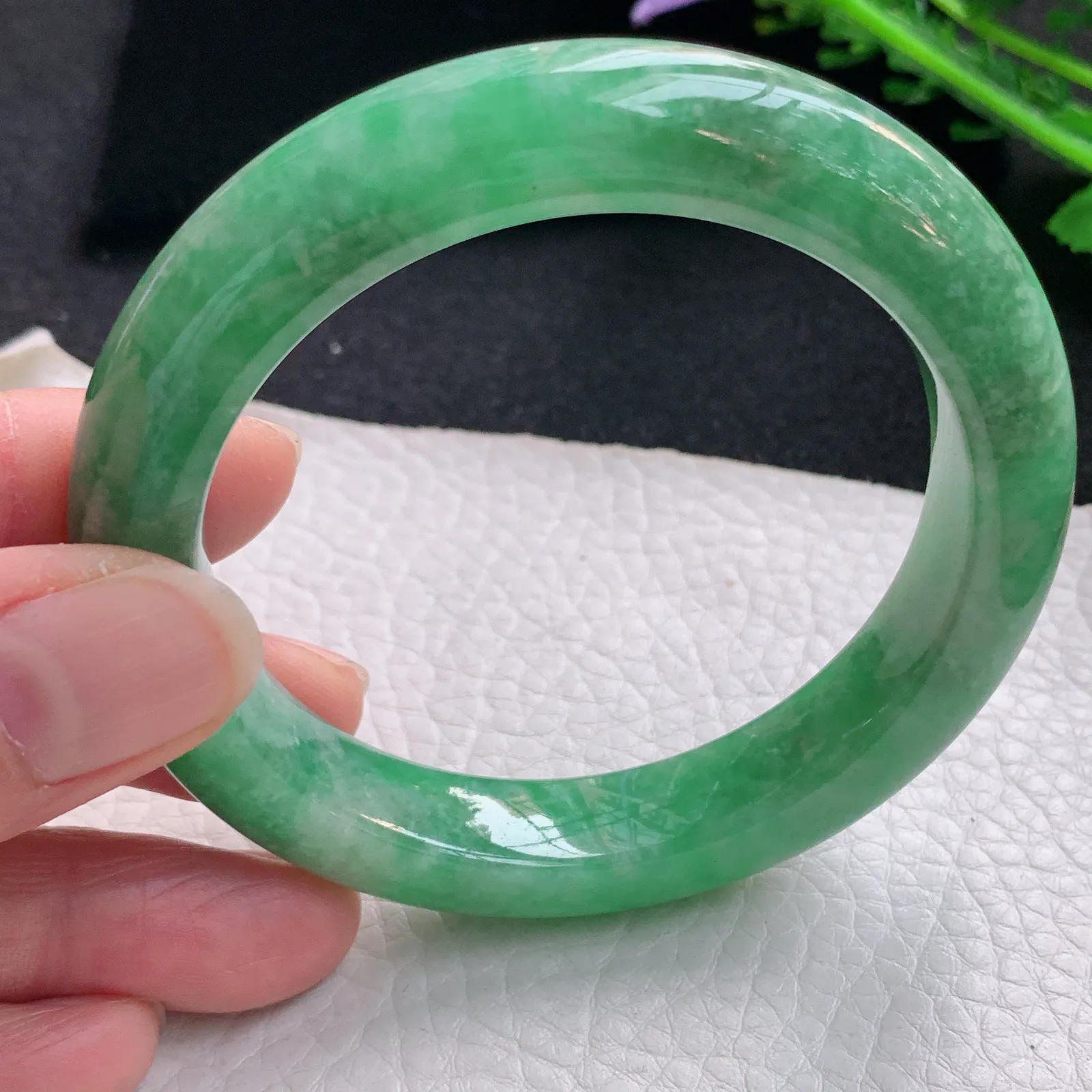 n自然光55.5*11.5*9.5平安镯 缅甸翡翠a货玉手镯满绿宽边玉手环