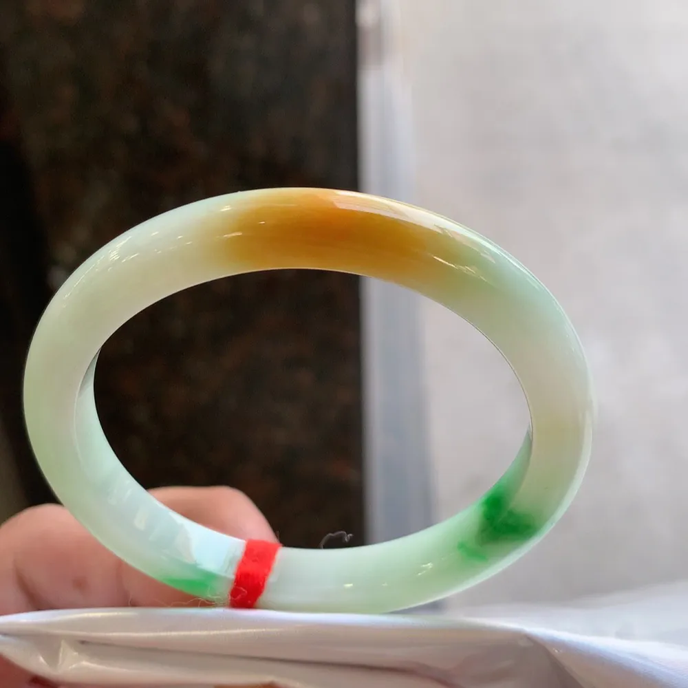 贵妃冰糯黄加绿 无瑕 尺寸:54.1/47.4/8.3/7.5 超值