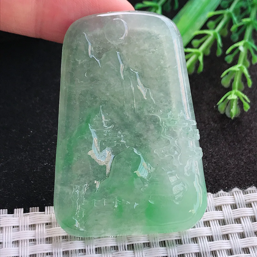 天然A货翡翠57.3/39.7/5.6老坑冰透果冻胶冰晴阳绿山水牌吊坠翡翠玉挂件