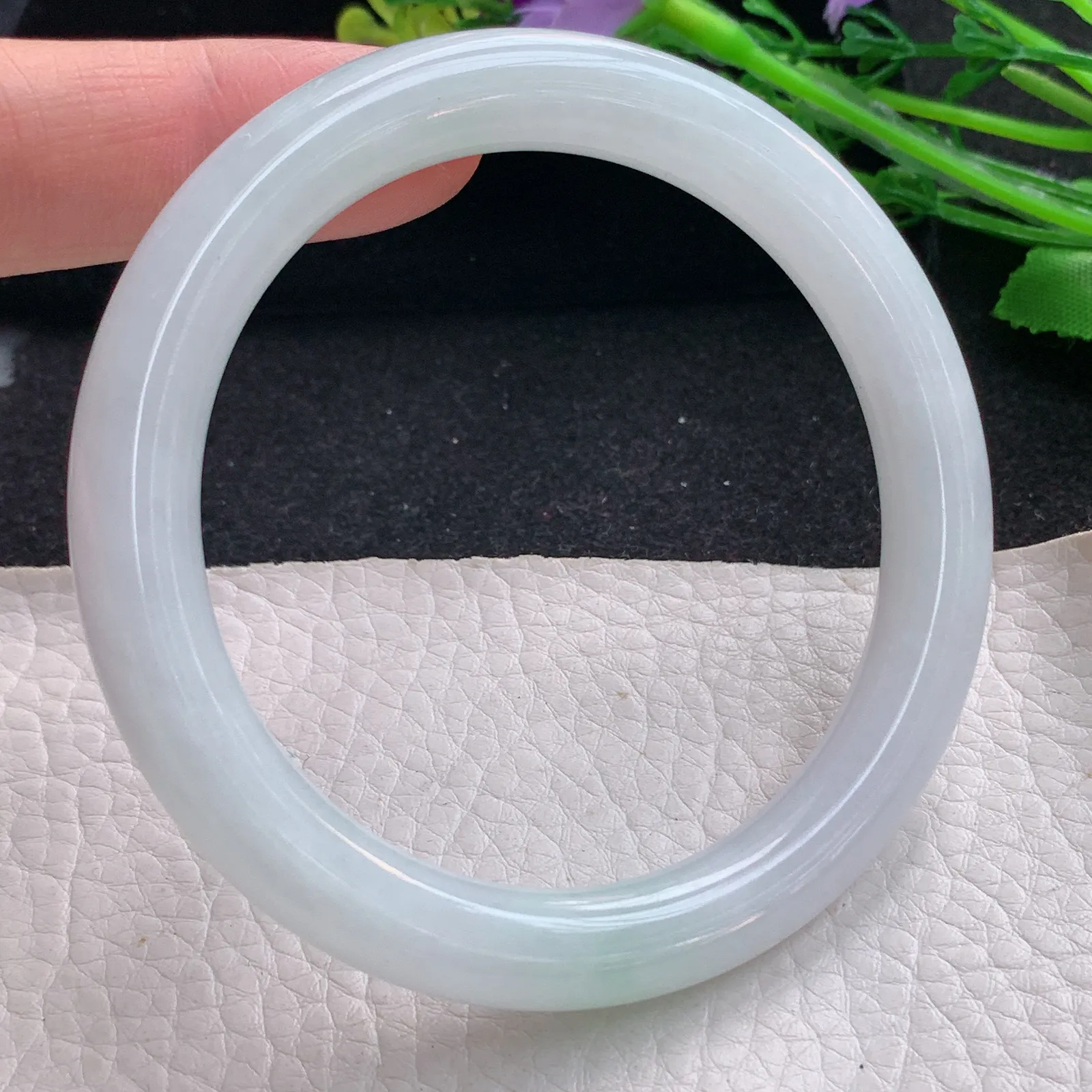 nr自然光59*8.8*9.2美人镯 缅甸翡翠a货玉手镯清新圆条玉手环 叮当镯