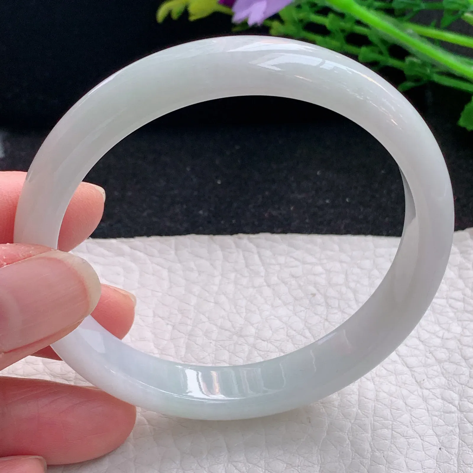 nr自然光58.5*11*7平安镯 缅甸翡翠a货玉手镯白月光宽边玉手环 叮当镯