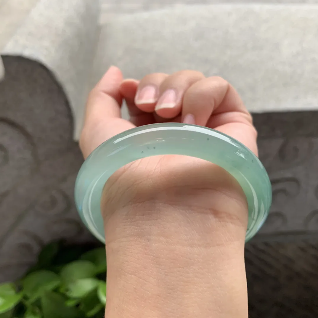 小圈口 52.8-10.3【高冰湖水绿圆条手镯】圆条52 53可戴