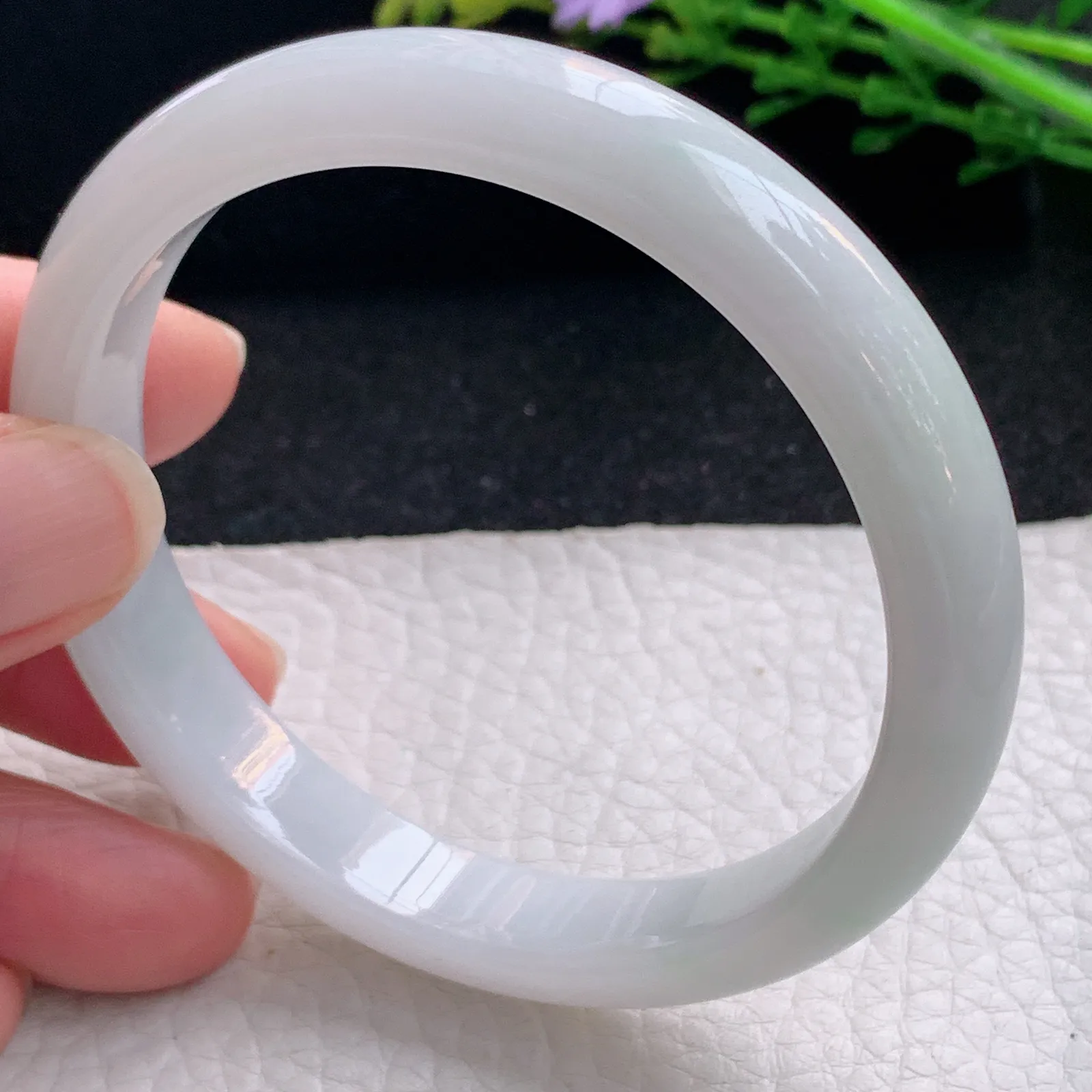 nr自然光58.5*11*7平安镯 缅甸翡翠a货玉手镯白月光宽边玉手环 叮当镯