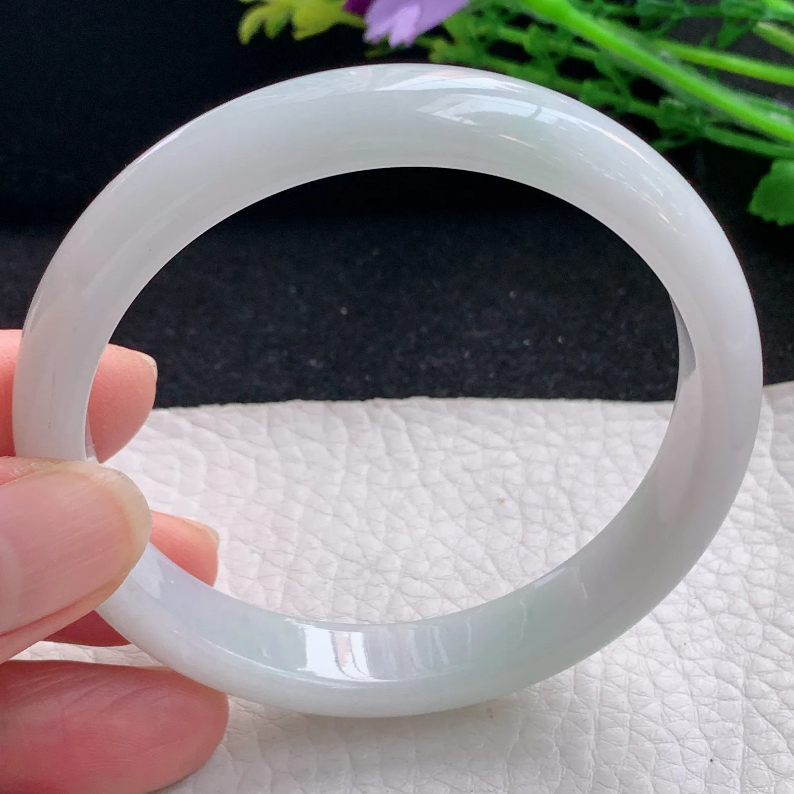 nr自然光58.5*11*7平安镯 缅甸翡翠a货玉手镯白月光宽边玉手环 叮当镯