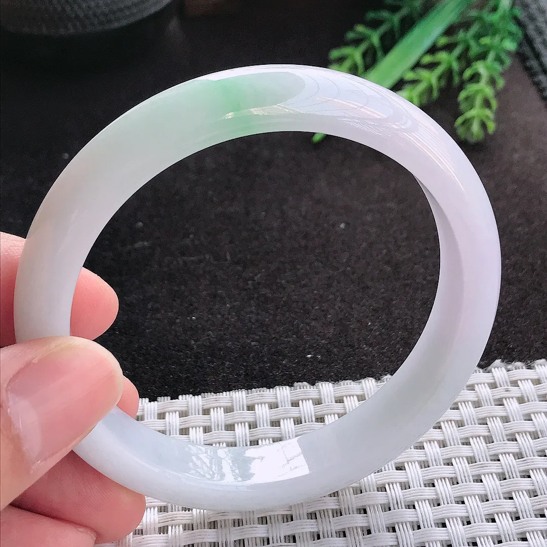 天然A货翡翠59.8/11.8/7.8老坑冰润水灵飘绿手镯宽边玉镯