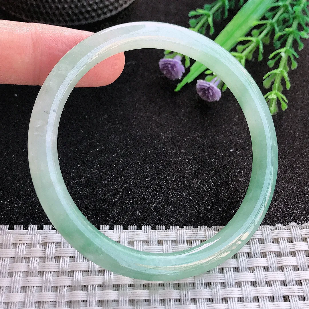 天然A货翡翠57/6.2/7.3老坑秀气冰润冰晴绿细条手镯叮当玉镯