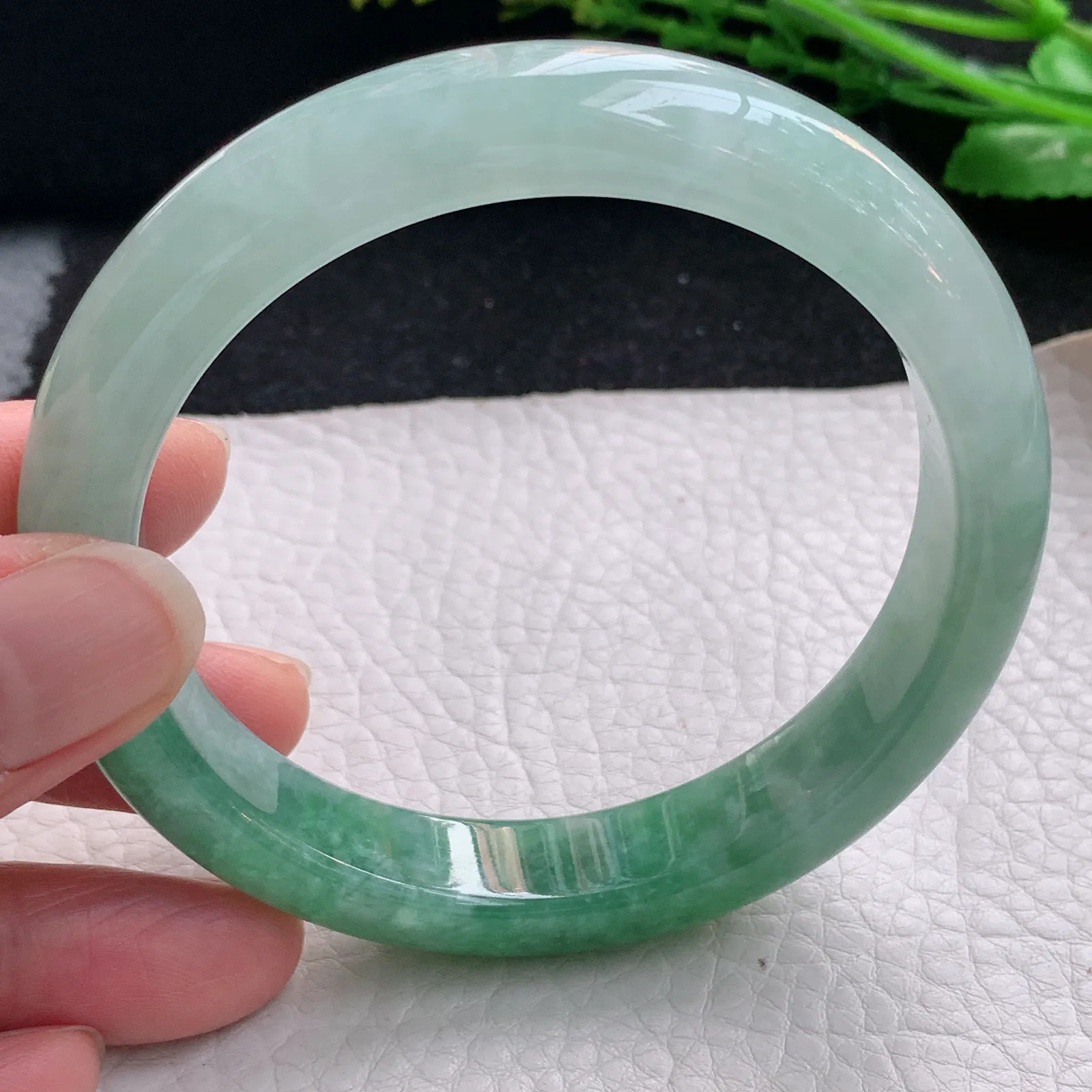 nr大圈口62*12.5*8.8平安镯 缅甸翡翠a货玉手镯冰润半山水宽边玉手环