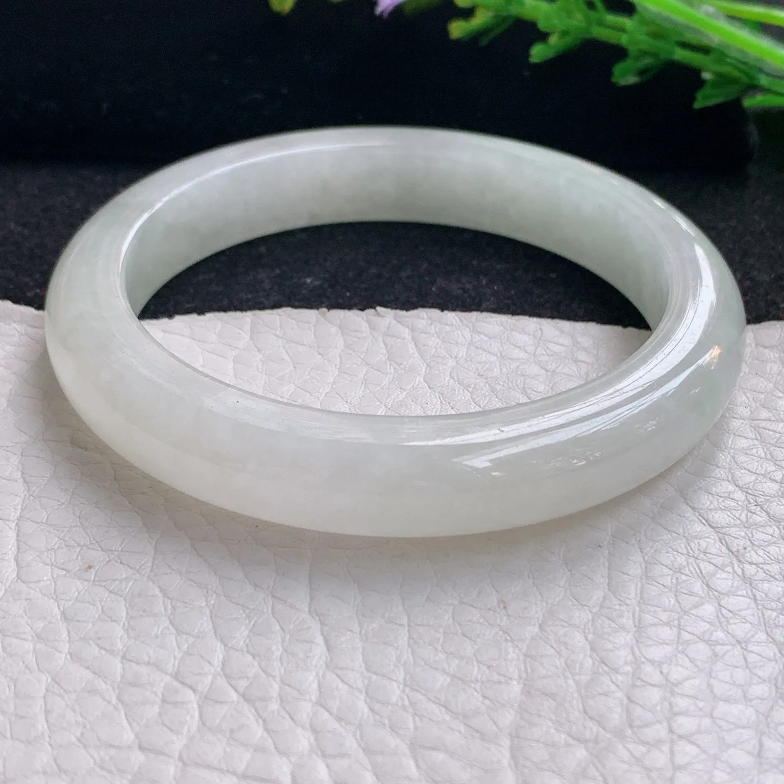 xx自然光56*10.6*8.3平安镯 缅甸翡翠a货玉手镯秀气纯美宽边玉手环