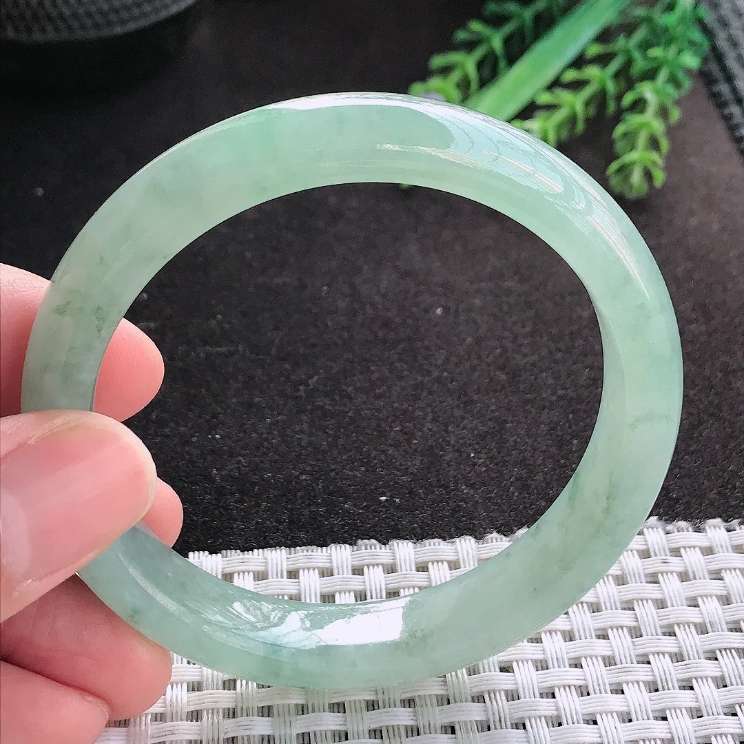 天然A货翡翠56/11.2/7.8老坑冰润起胶冰晴绿手镯宽边玉镯