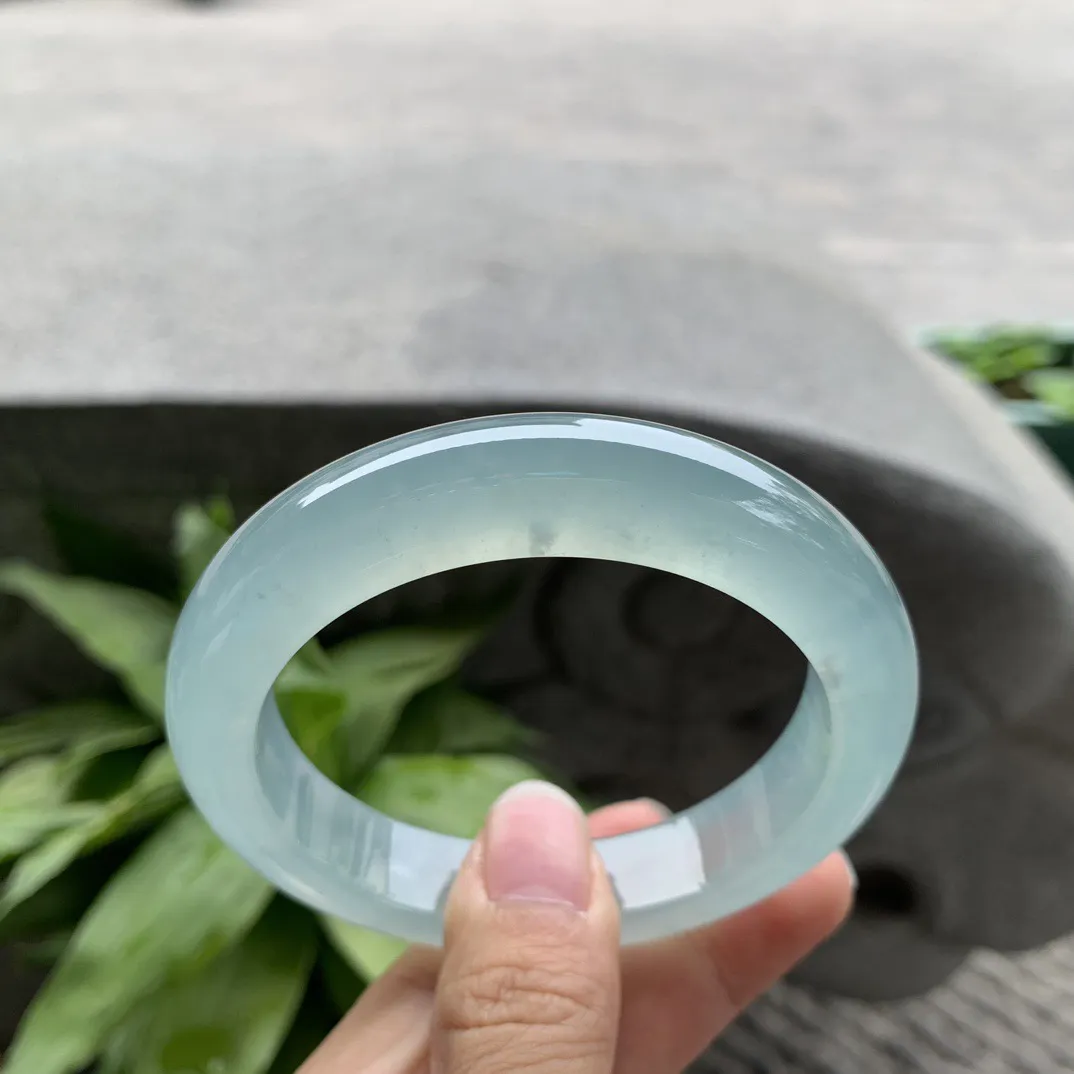 圈口56.8-12.3-9.8 【高冰蓝正圈手镯】正圈56 57可戴 冰透水润 起光