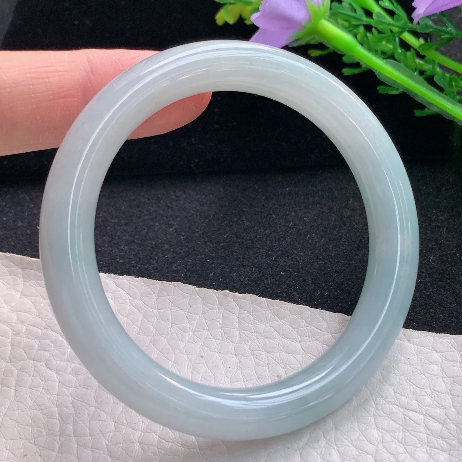 n小圈口52*8.6美人镯 缅甸翡翠a货玉手镯淡蓝圆条玉手环 叮当镯