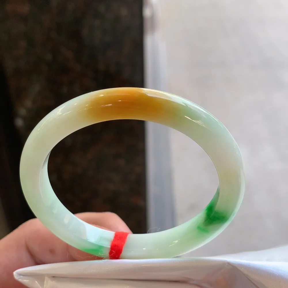 贵妃冰糯黄加绿 无瑕 尺寸:54.1/47.4/8.3/7.5 超值