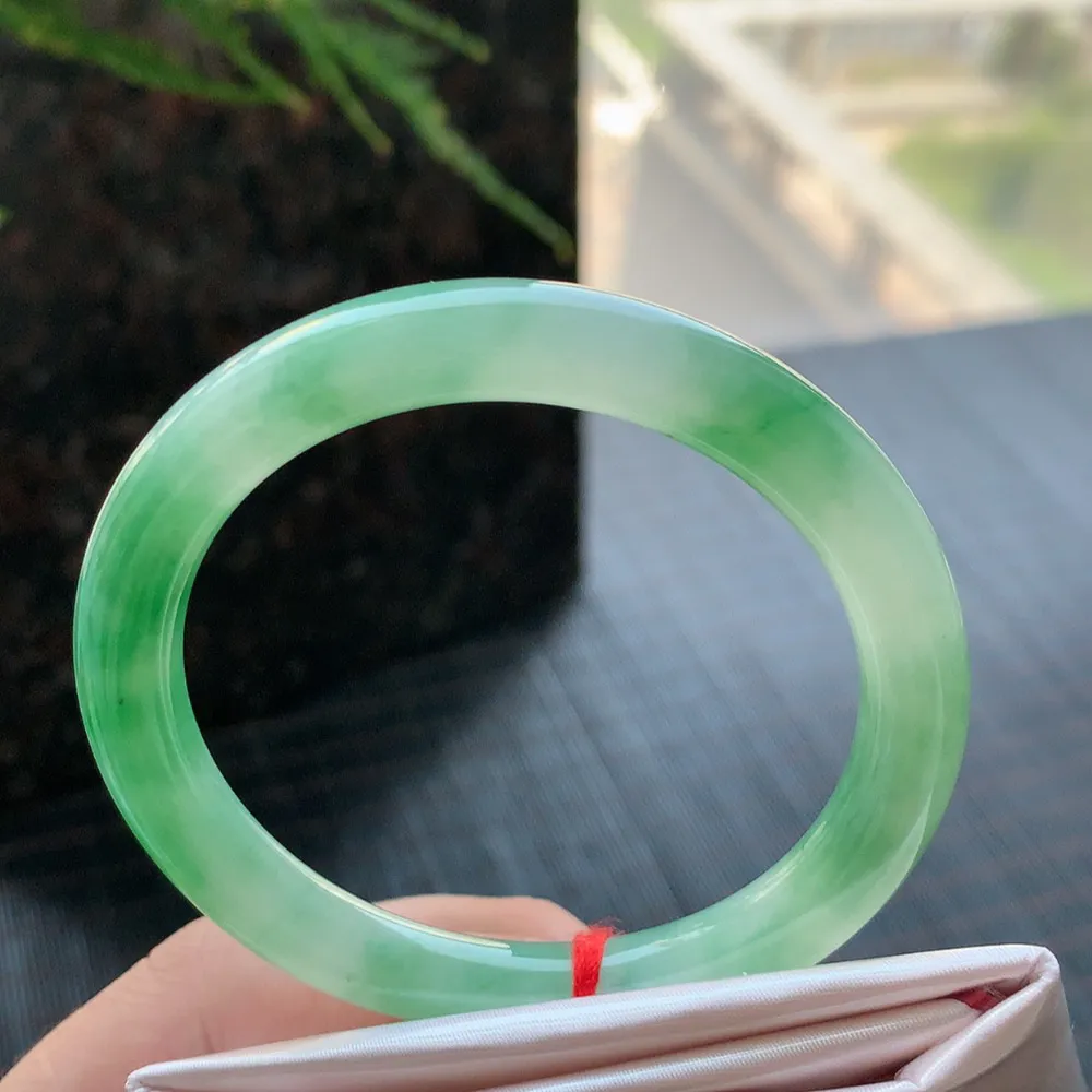 圆条冰绿 无瑕 尺寸:53.1/8.1 种色兼备