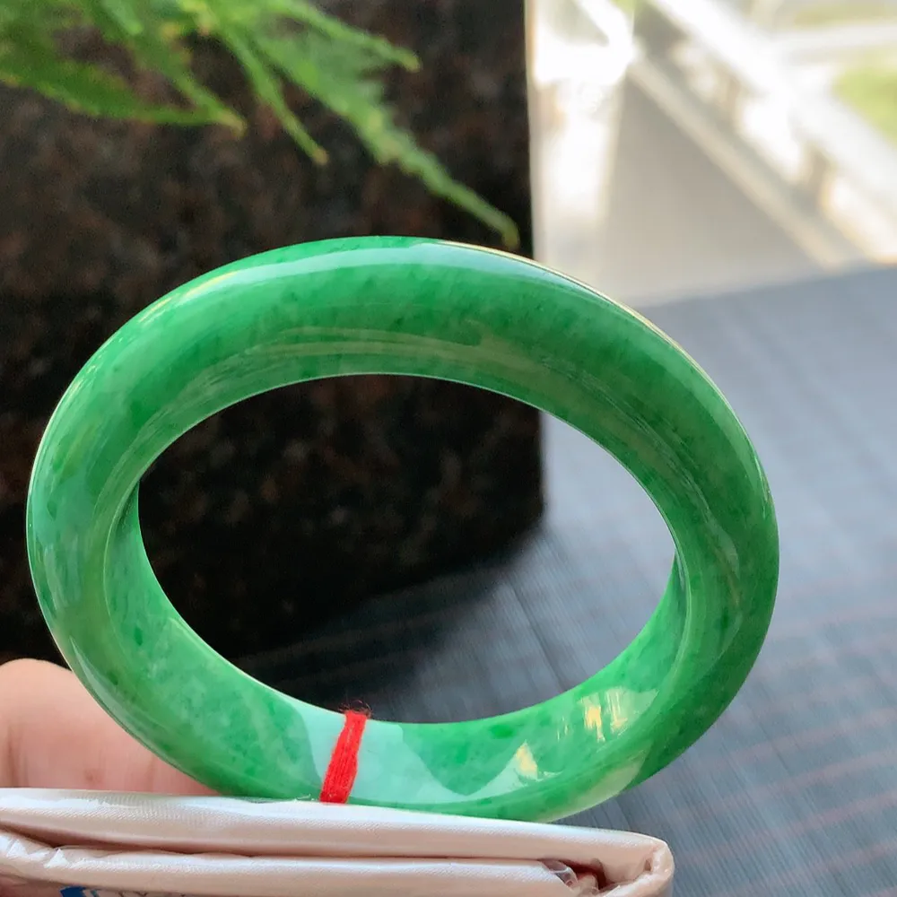 正圈满绿 无瑕 尺寸:54.4/12.4/9.1 满色