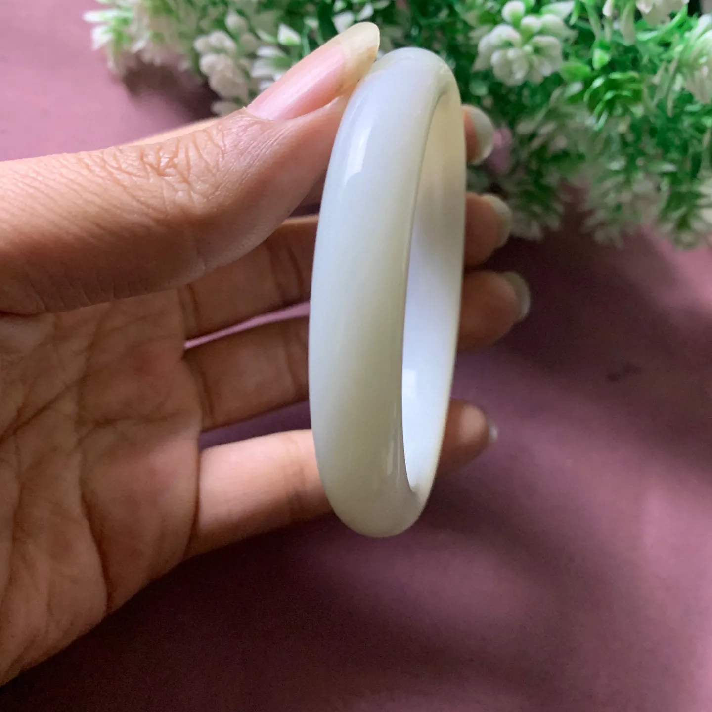 和田玉59.9圈口羊脂白宽版手镯，玉质细腻油润 底色纯净脂粉好，品质好