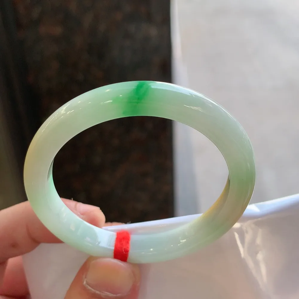 贵妃冰糯黄加绿 无瑕 尺寸:54.1/47.4/8.3/7.5 超值